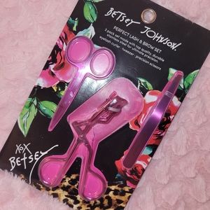 Betsey Johnson Lash & Brow Set